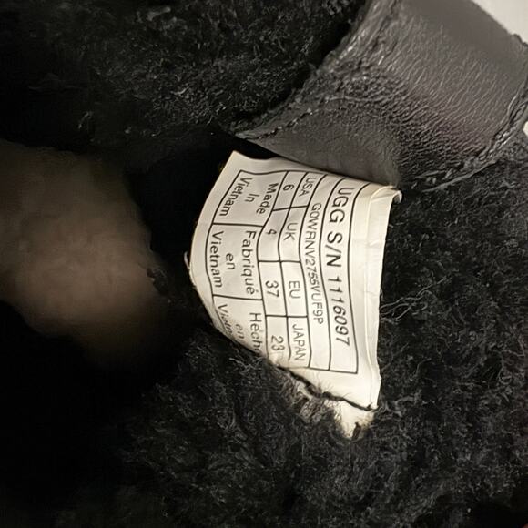 UGG Women's Classic Weather Mini Black US 6 EU 37 - Picture 6 of 6